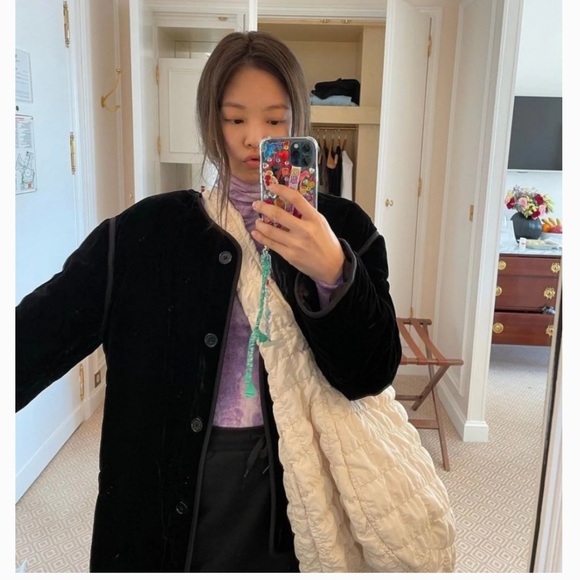 COS Oversized quilted crossbody - preowned - Picture 3 of 8